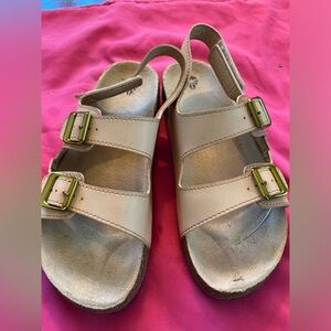Women’s 2 buckle sandals with Velcro heel adjust